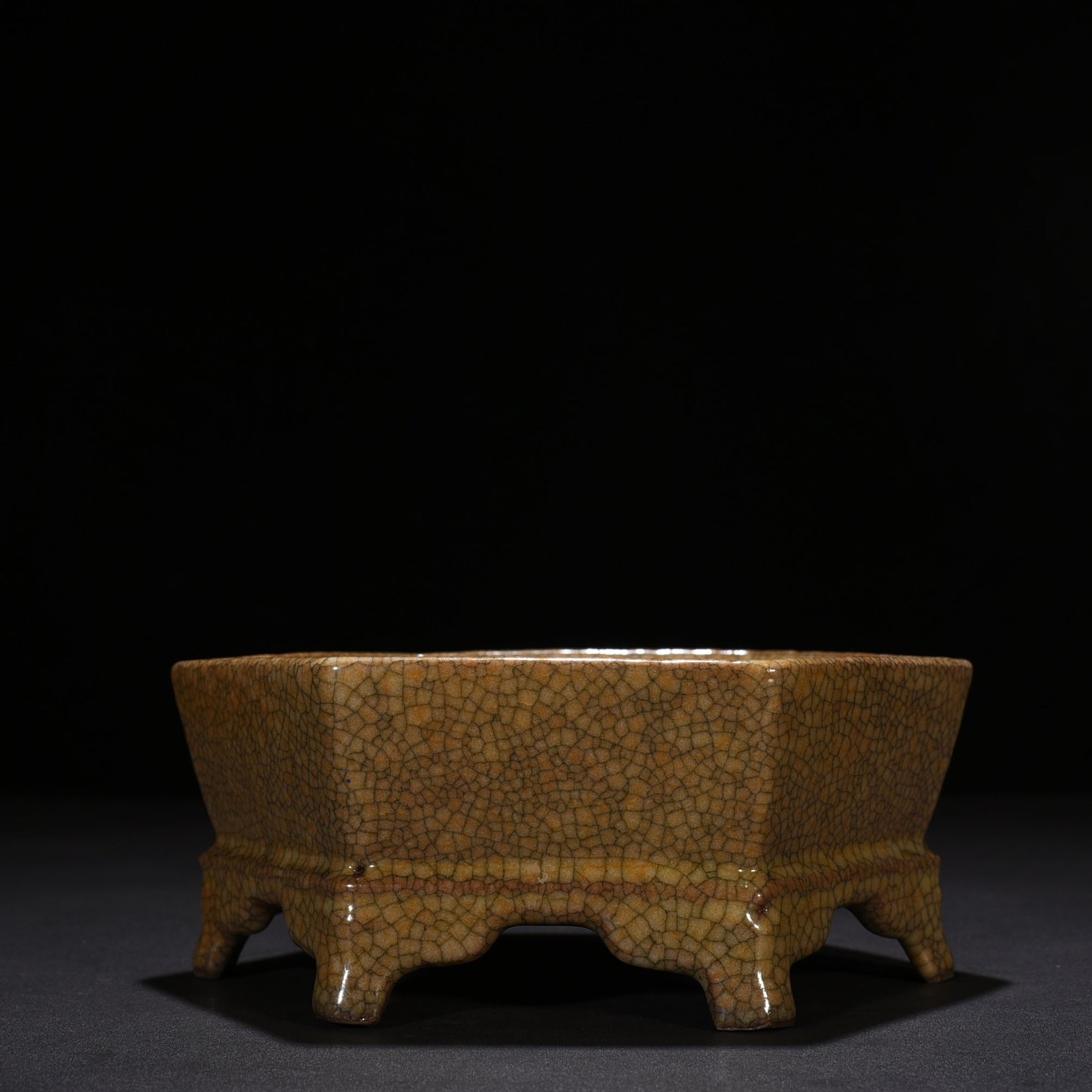 Song Dynasty Ge kiln six-way wash