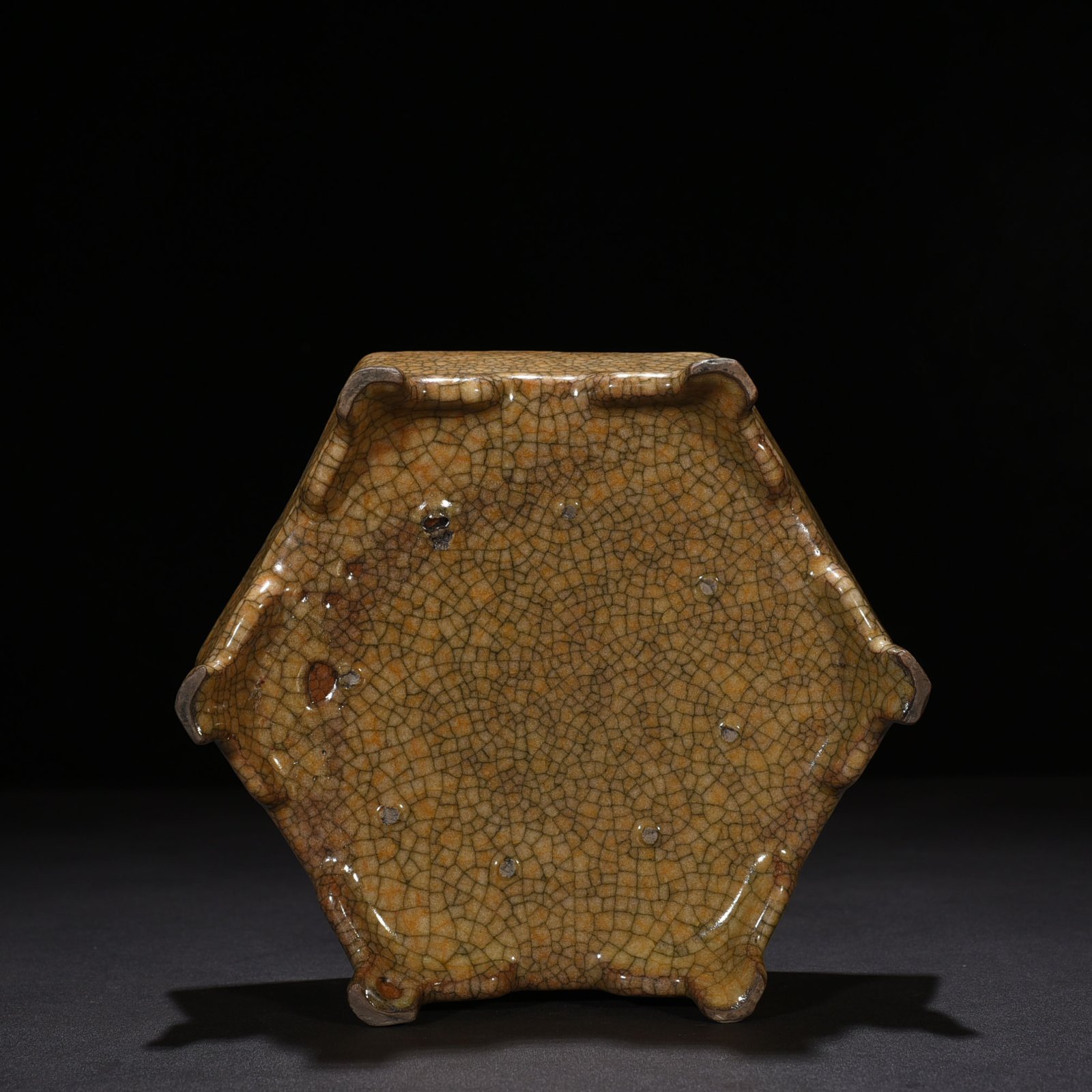 Song Dynasty Ge kiln six-way wash
