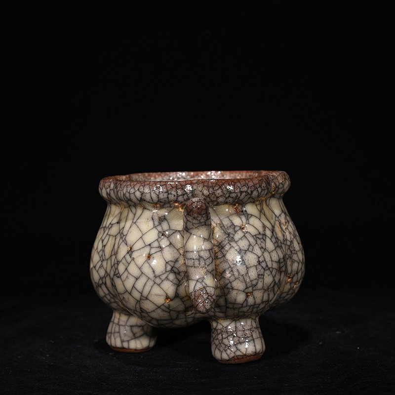 Song Dynasty Ge kiln double-ear furnace bowl