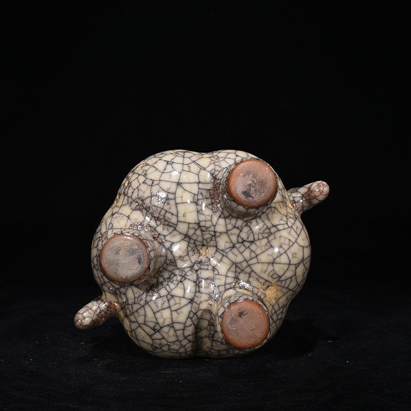 Song Dynasty Ge kiln double-ear furnace bowl