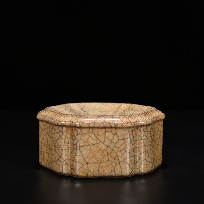 Song Dynasty Ge kiln set box inkstone lamp holder