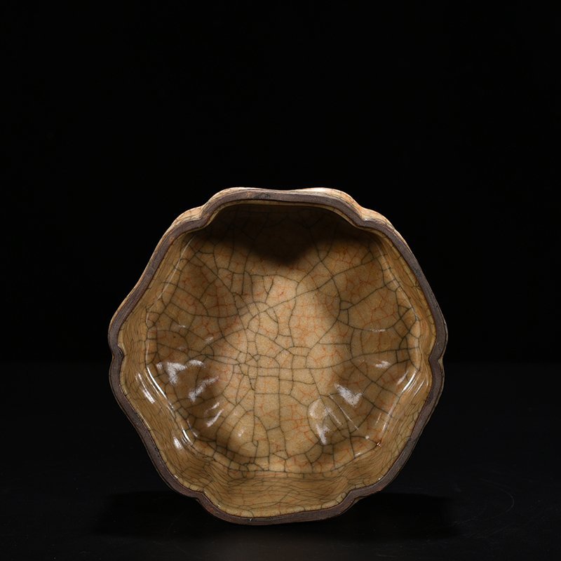 Song Dynasty Ge kiln set box inkstone lamp holder