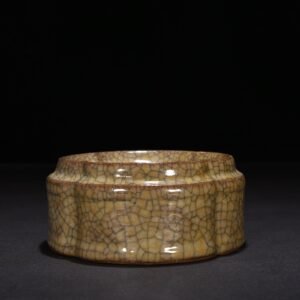 Song Dynasty Ge kiln set box pen washing pot process