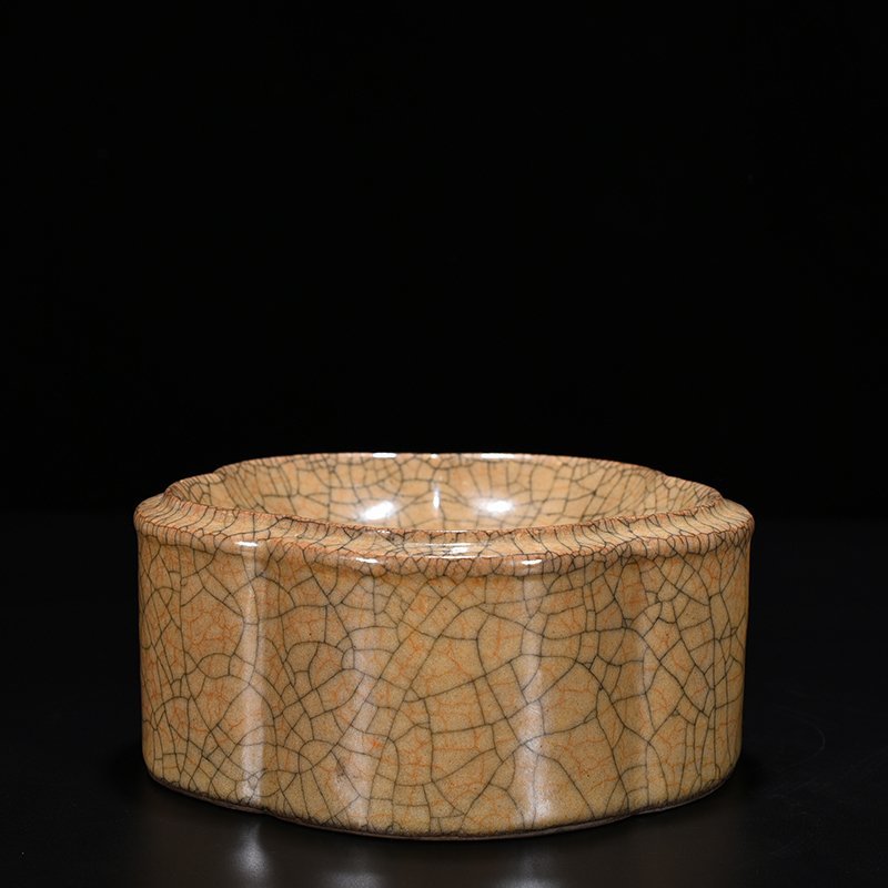 Song Dynasty Ge kiln set box pen washer and lamp holder