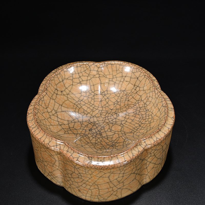 Song Dynasty Ge kiln set box pen washer and lamp holder