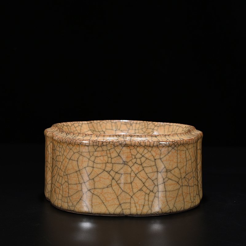 Song Dynasty Ge kiln set box pen washer and lamp holder