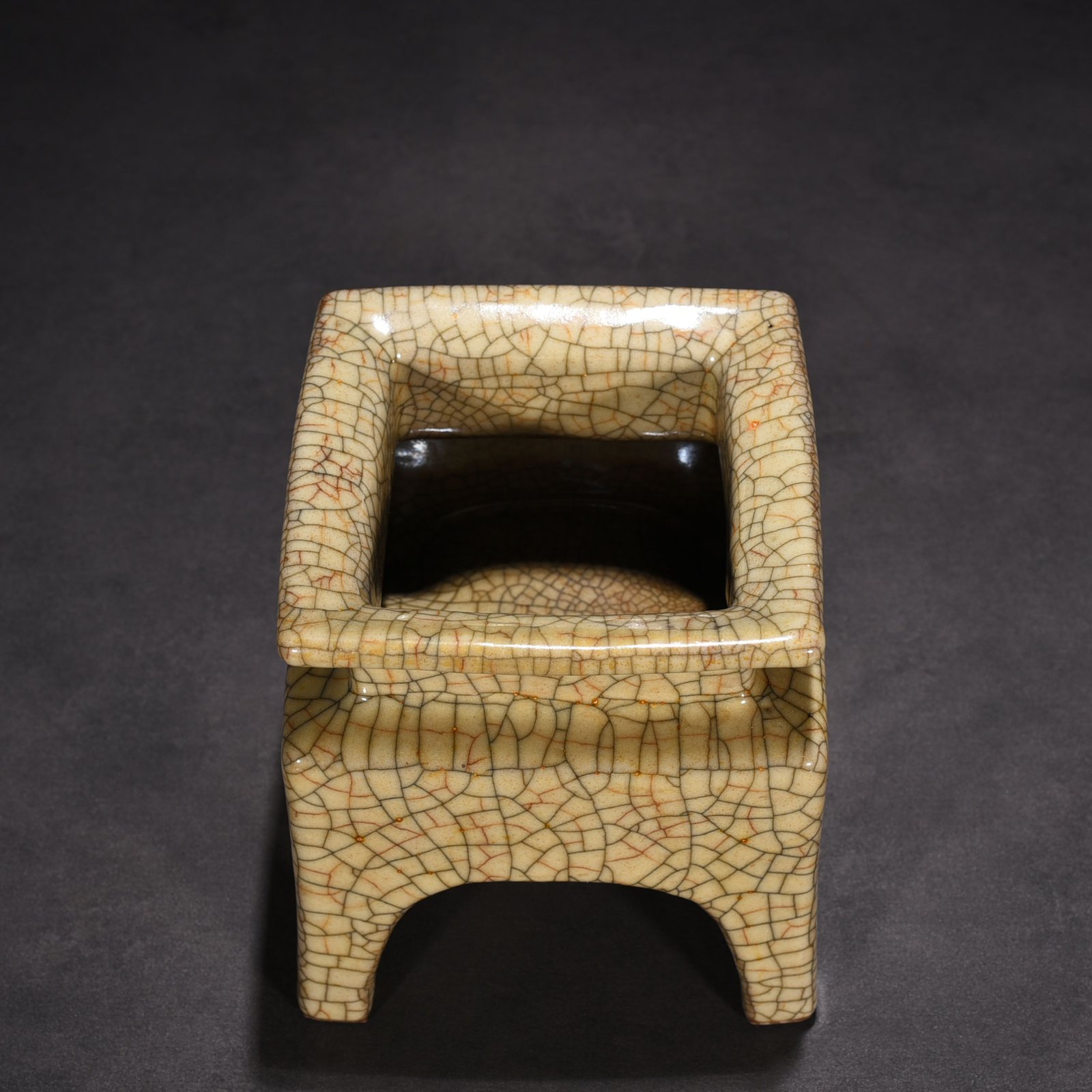 ong Dynasty Ge kiln square furnace