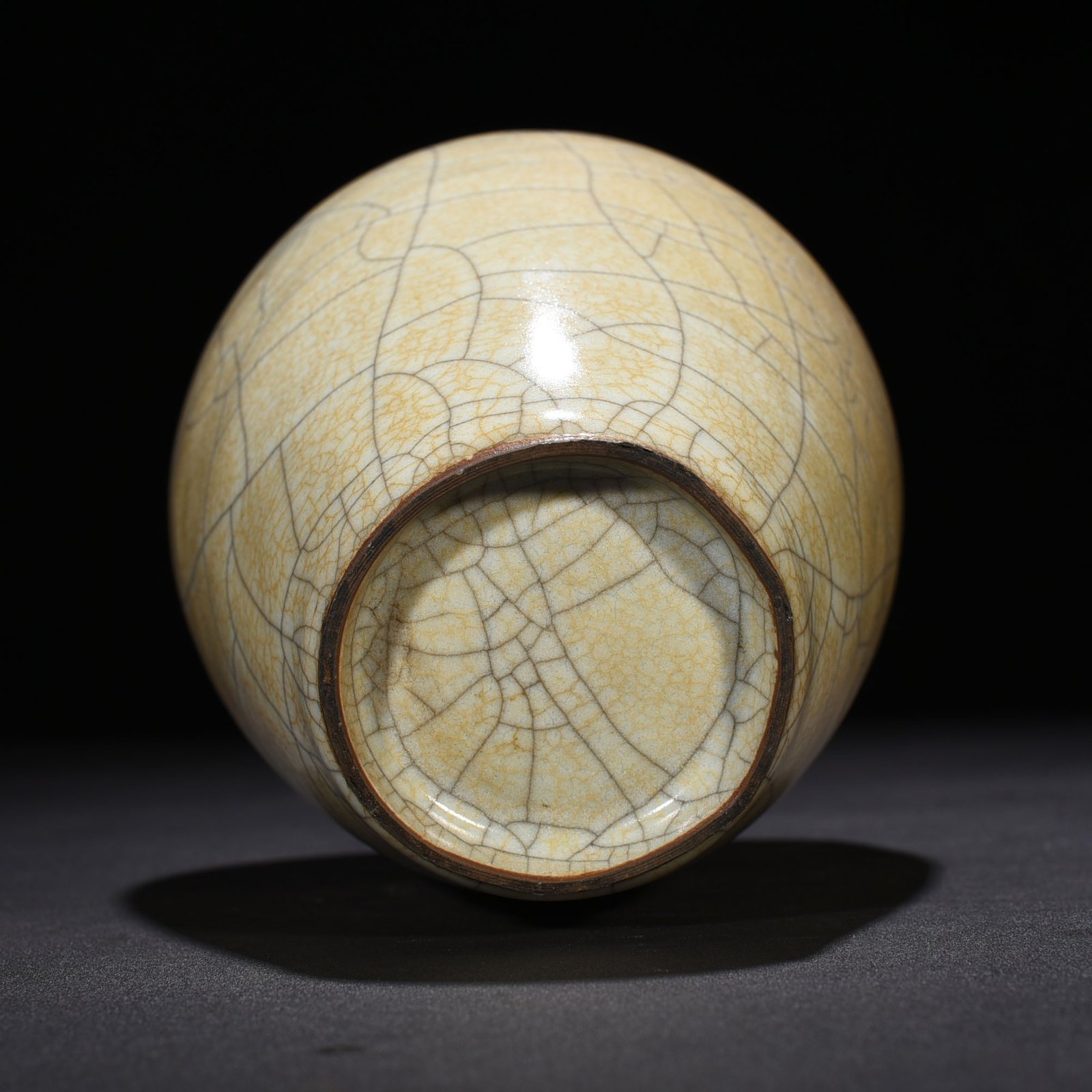 Song Dynasty Ge kiln plum vase