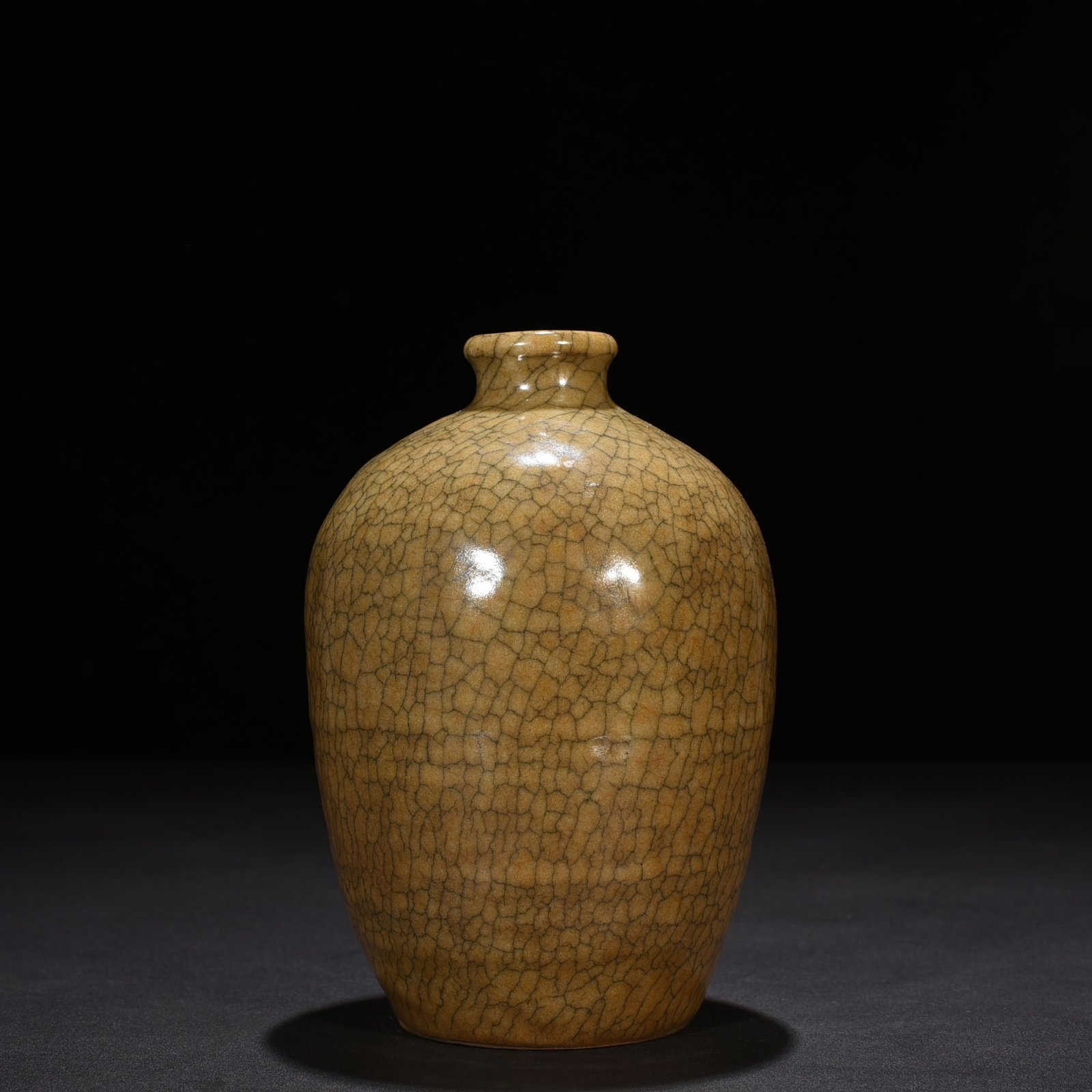 Song Dynasty Ge kiln plum vase