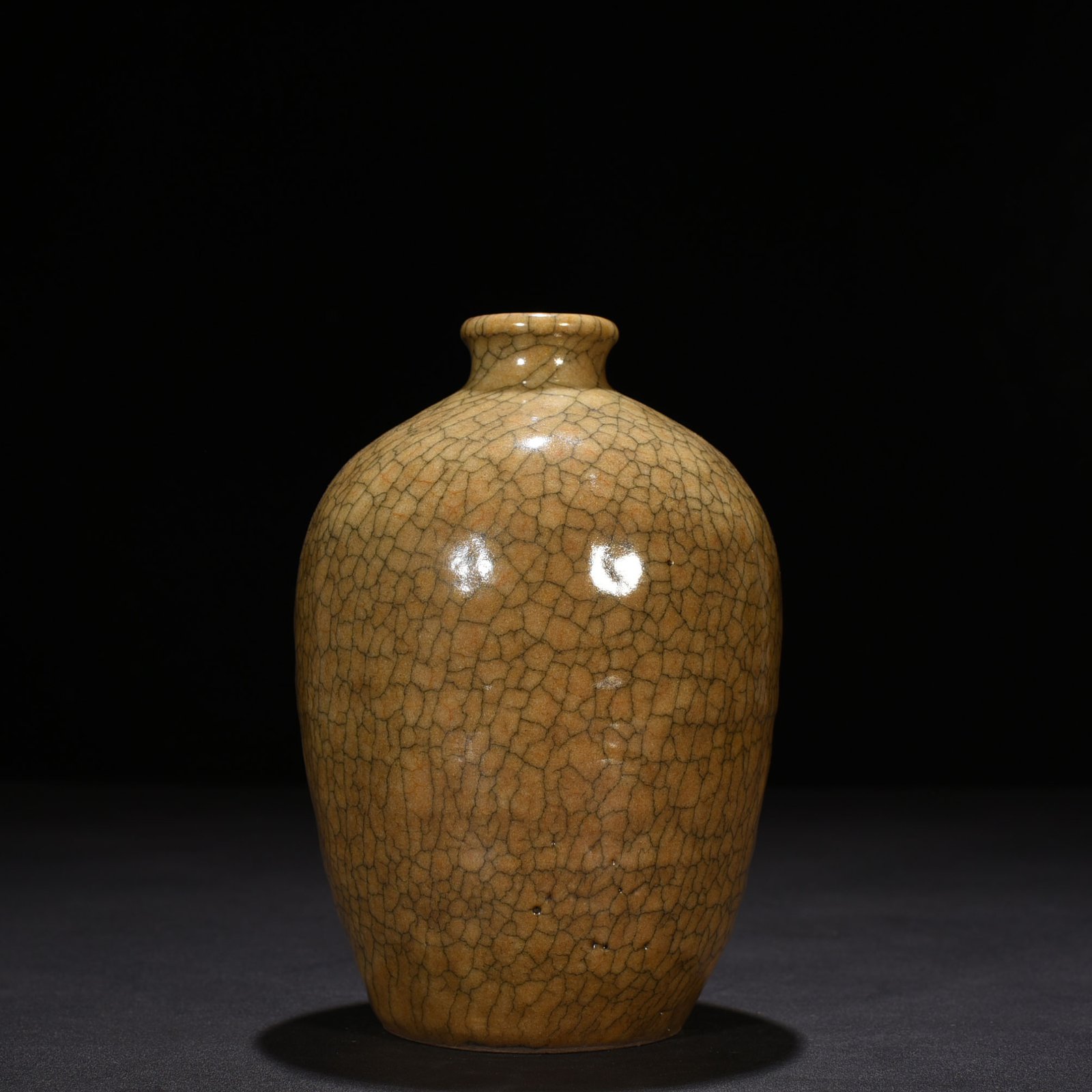 Song Dynasty Ge kiln plum vase