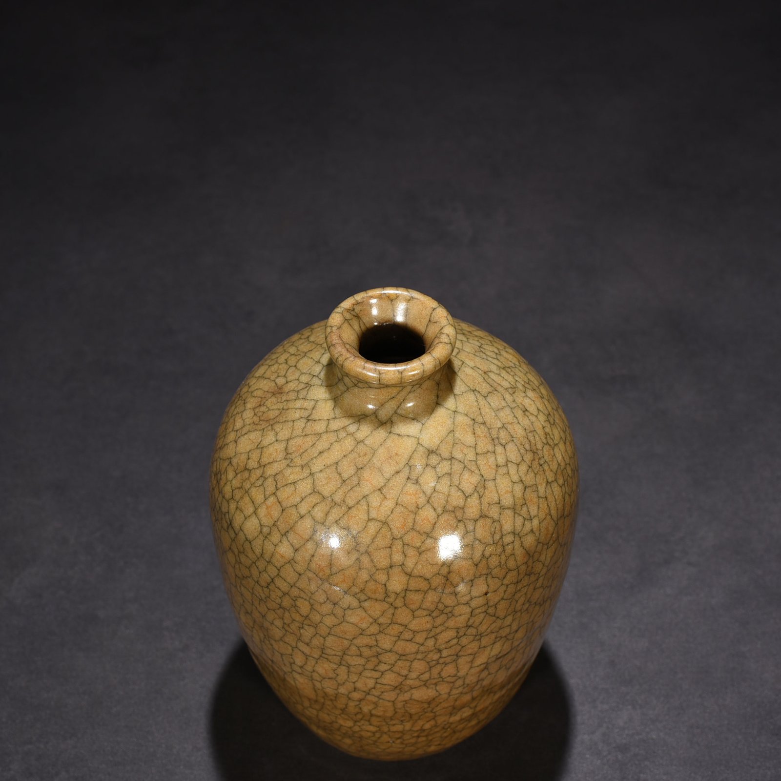 Song Dynasty Ge kiln plum vase