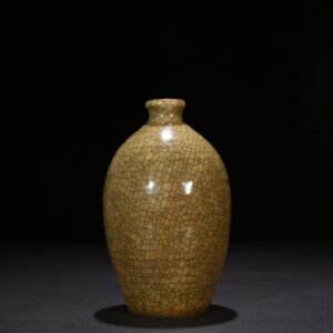 Song dynasty Ge kiln plum vase