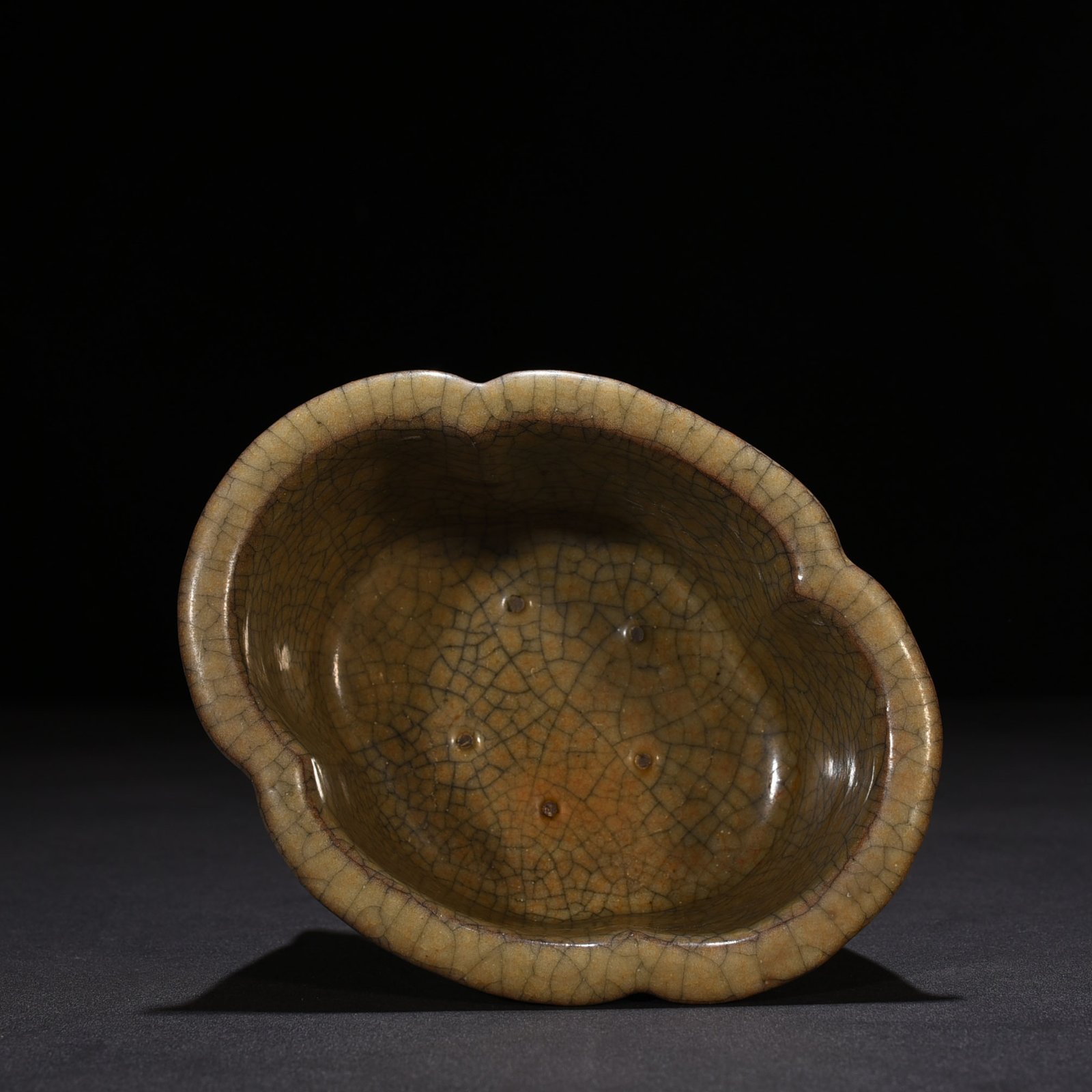 Song Dynasty Ge Kiln Begonia Style Wash