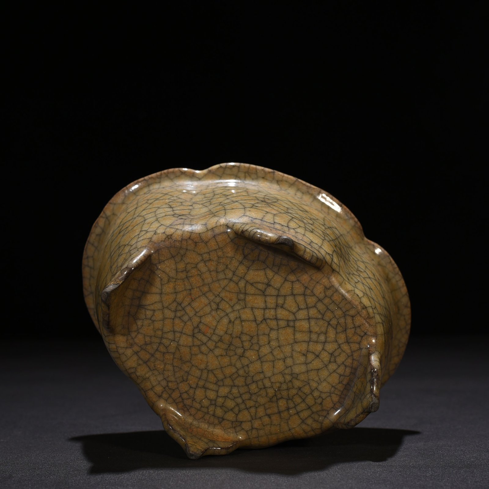 Song Dynasty Ge Kiln Begonia Style Wash