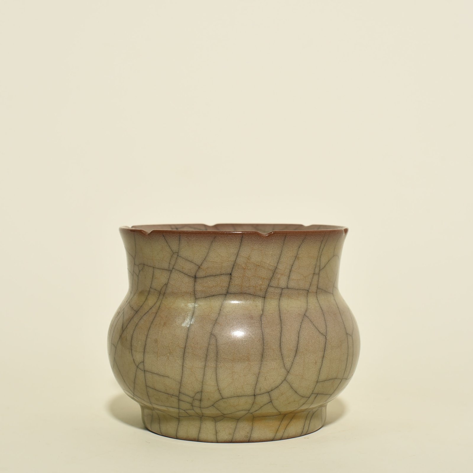 Song Dynasty Ge kiln slag bucket
