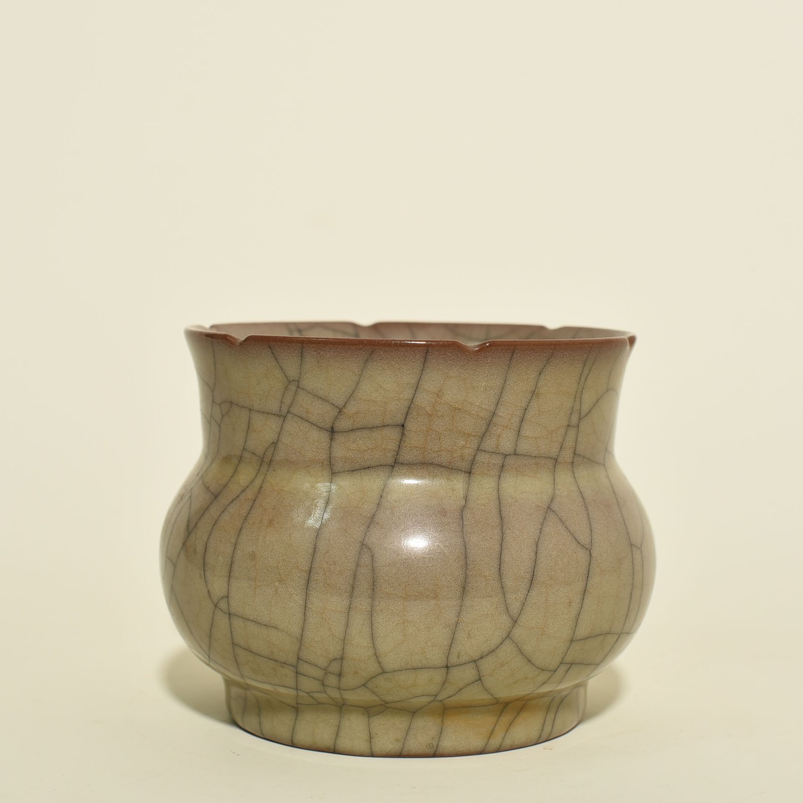 Song Dynasty Ge kiln slag bucket