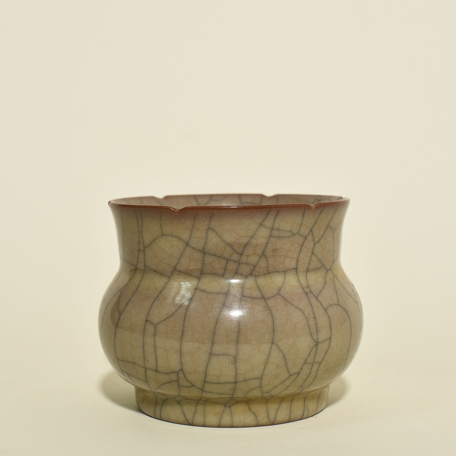 Song Dynasty Ge kiln slag bucket