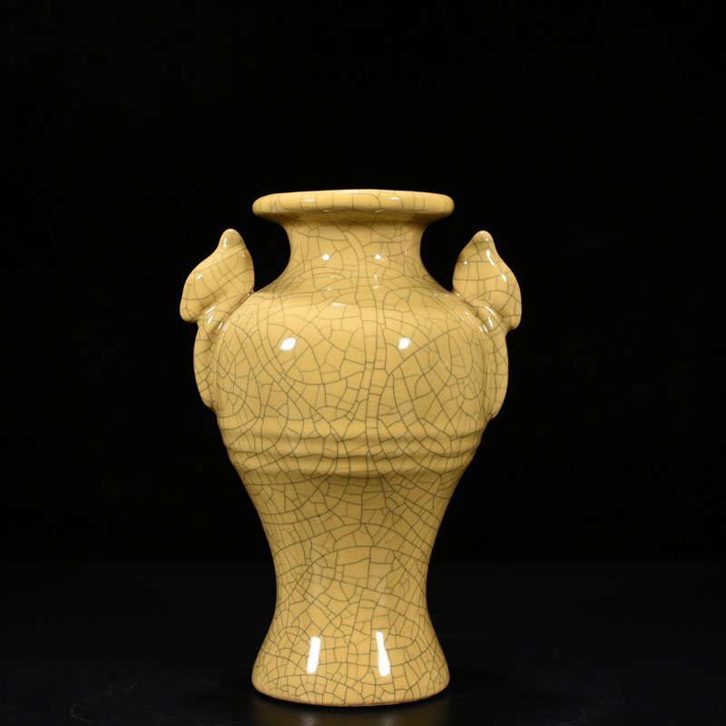 Song Dynasty Ge kiln dazzling pattern amphora