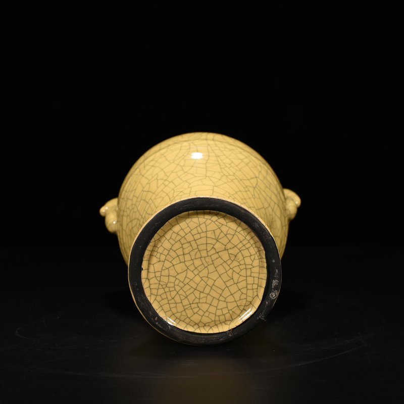 Song Dynasty Ge kiln dazzling pattern amphora