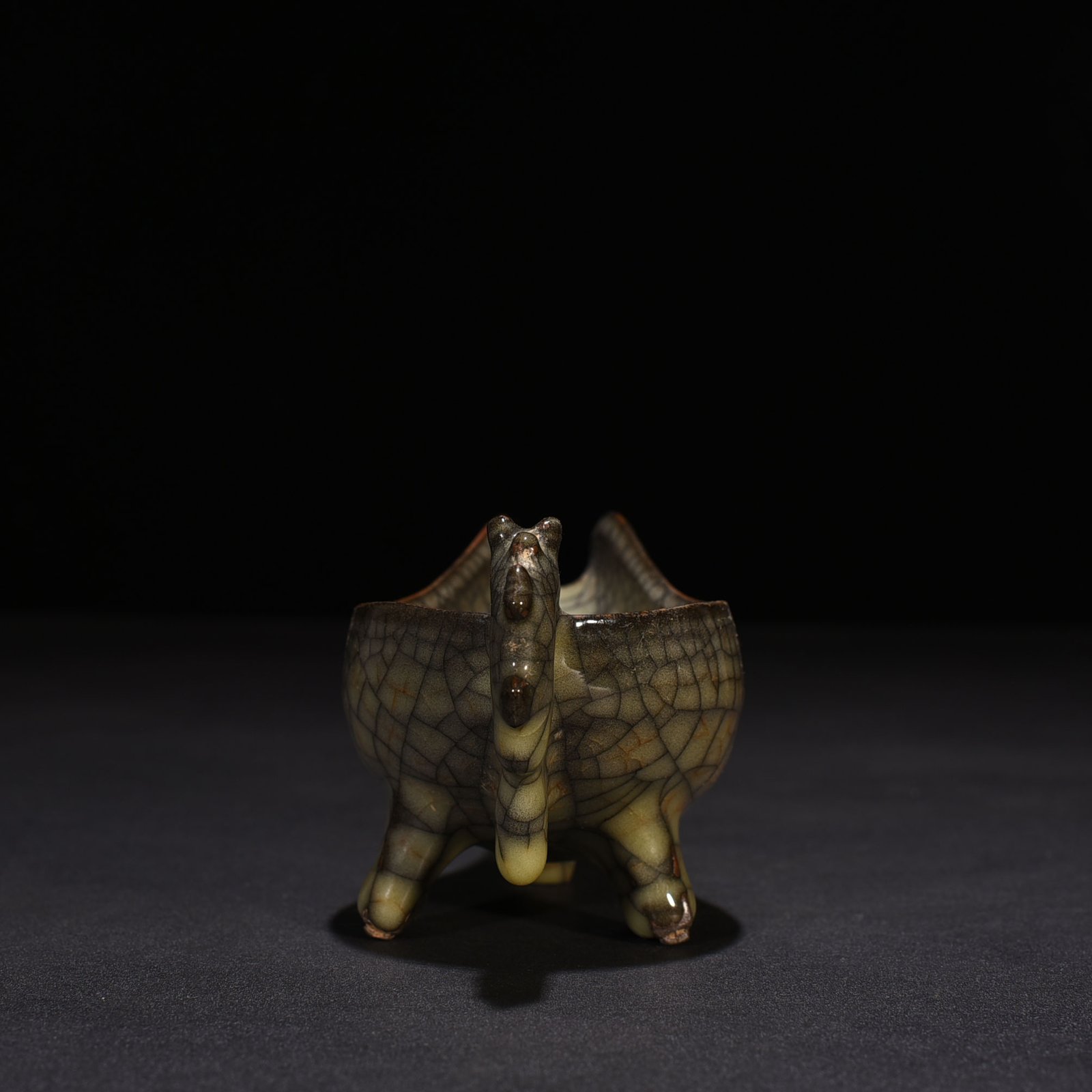 Song Dynasty Ge Kiln Jue Cup