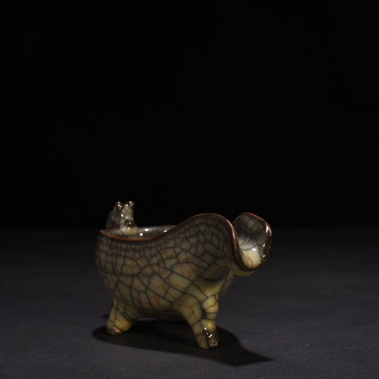 Song Dynasty Ge Kiln Jue Cup
