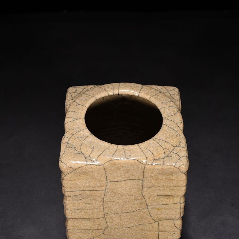 Song Dynasty Ge kiln Cong style vase