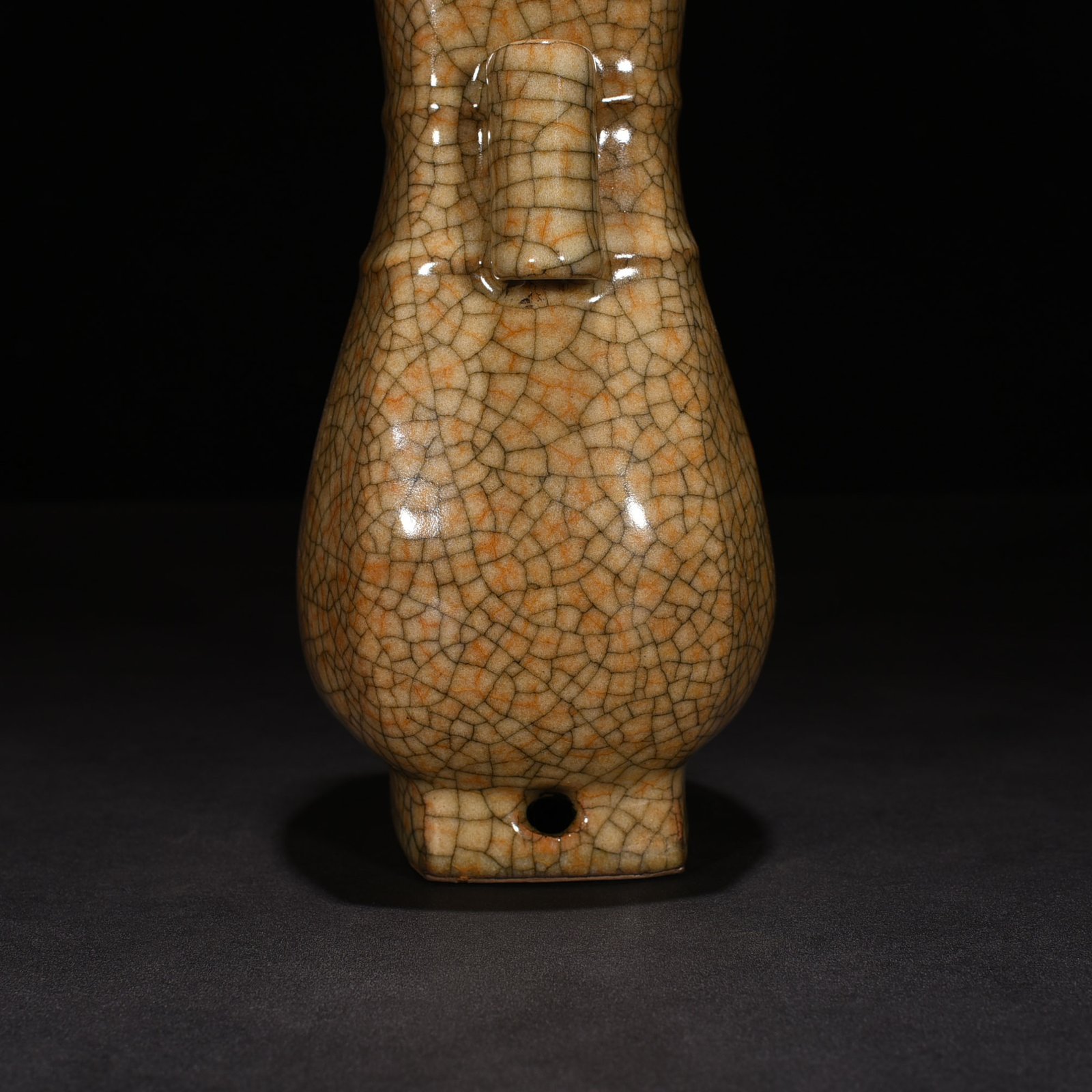 Song Dnasty Ge kiln square vase with pierced ears