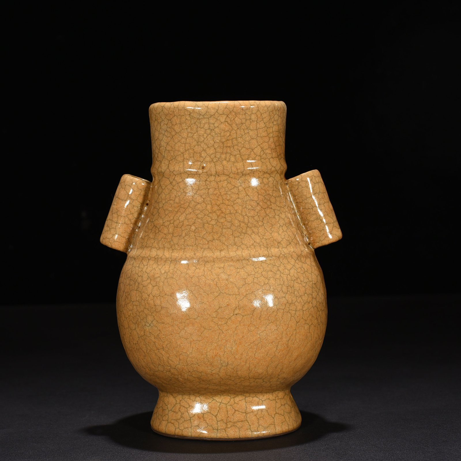Song Dynasty Ge kiln vase with through ears