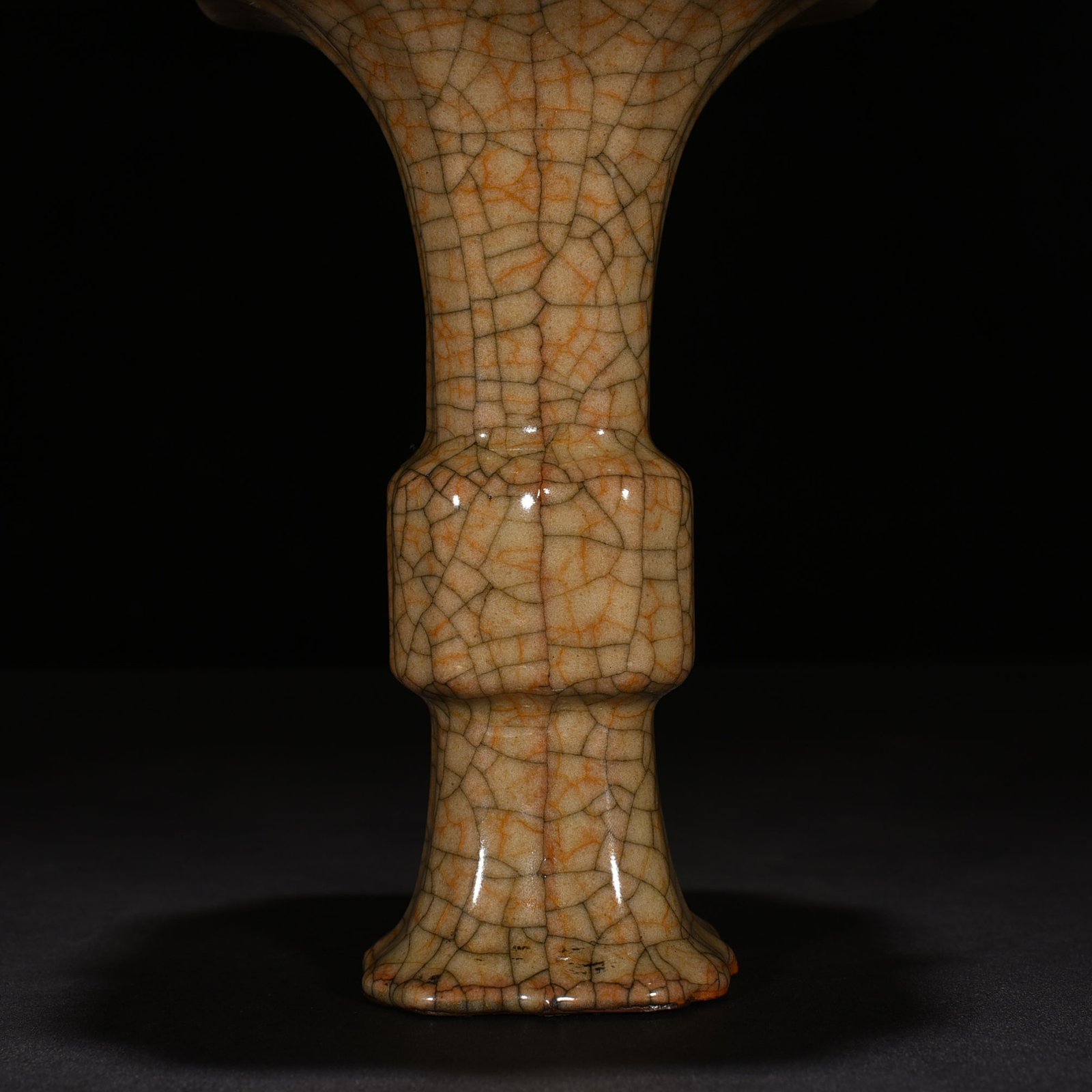 Song Dynasty Ge Kiln Flower Goblet