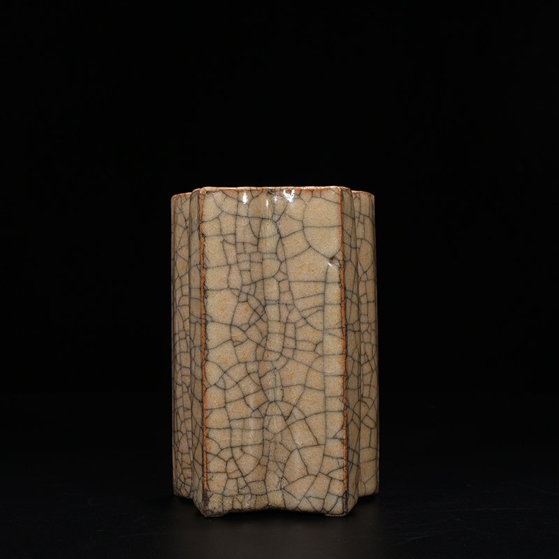 Song Dynasty Ge kiln rhombus pen holder