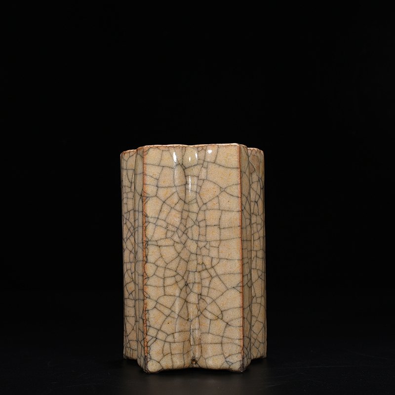 Song Dynasty Ge kiln rhombus pen holder
