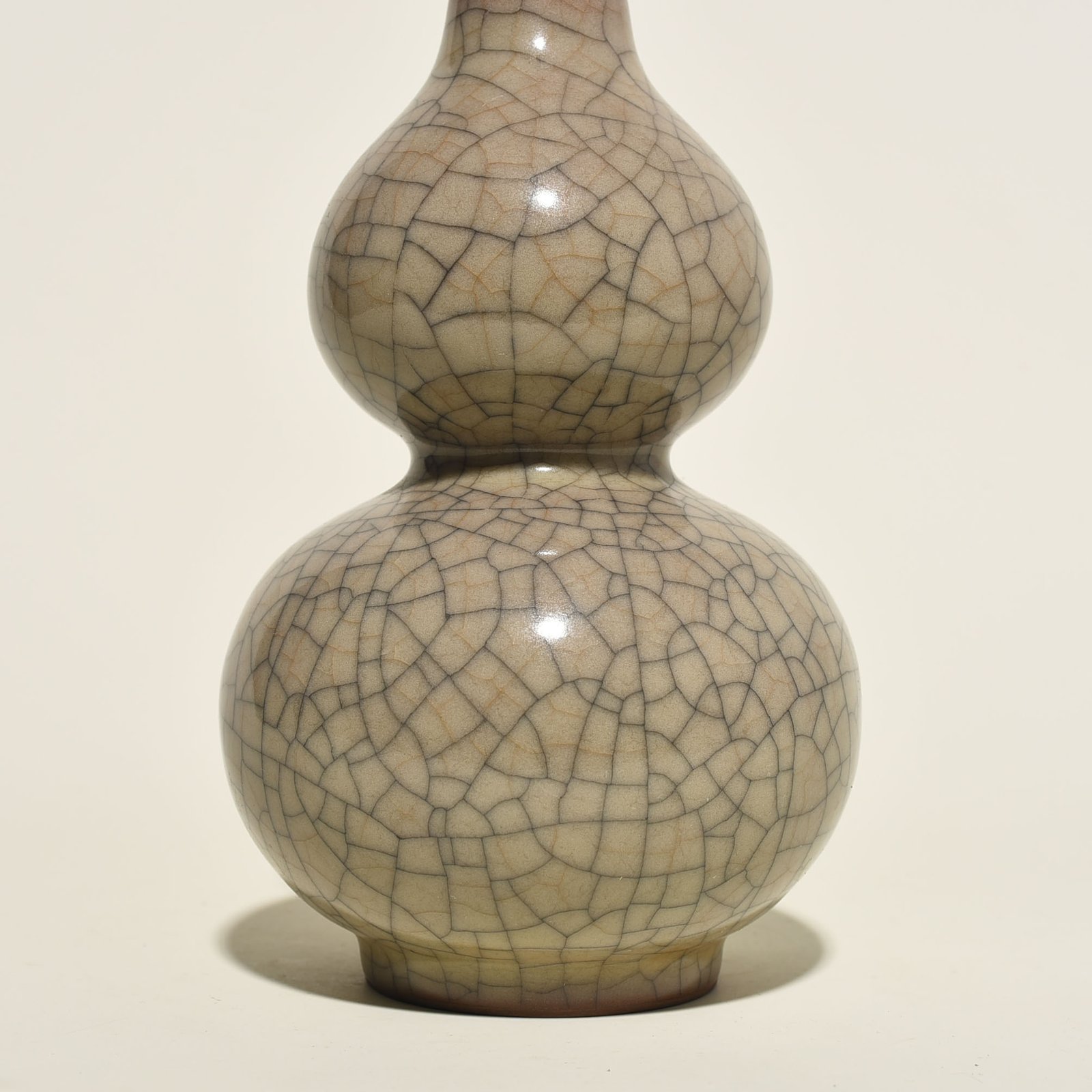 Song Dynasty Ge kiln gourd vase