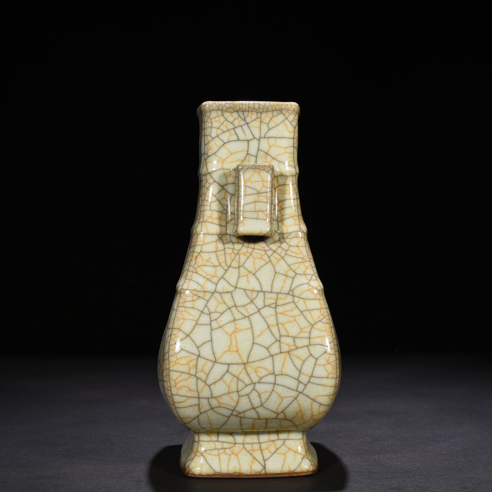 Song Dynasty Ge kiln square ear vase