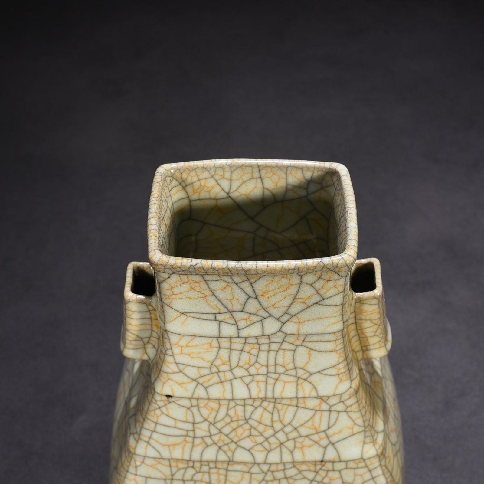 Song Dynasty Ge kiln square ear vase