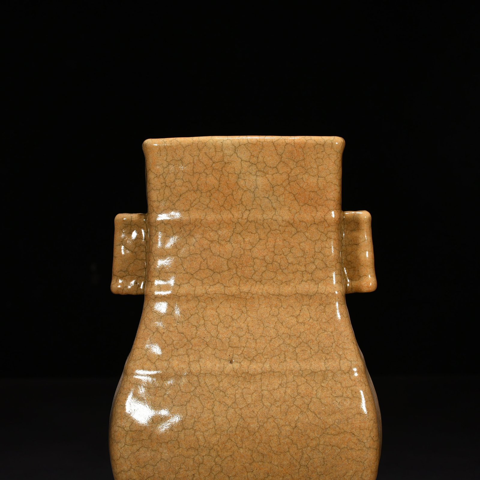 Song Dynasty Ge kiln square ear vase