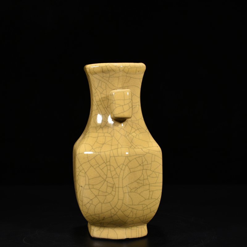 Song Dynasty Ge kiln Guaner vase square vase