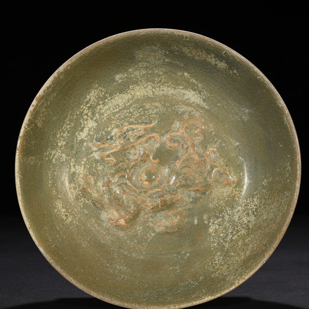 Song Dynasty official Ru kiln engraved chilong pattern round wash