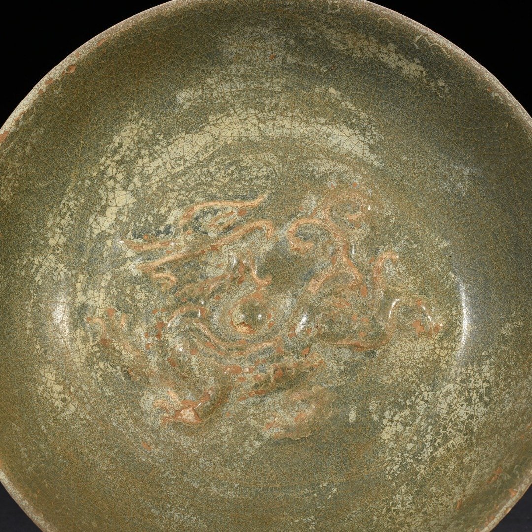 Song Dynasty official Ru kiln engraved chilong pattern round wash