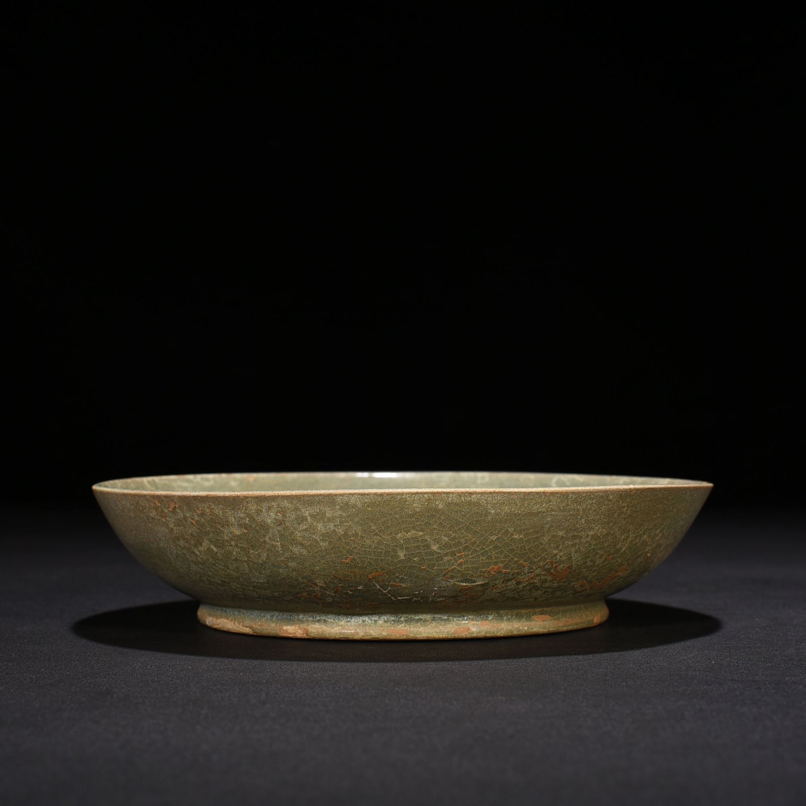 Song Dynasty official Ru kiln engraved chilong pattern round wash