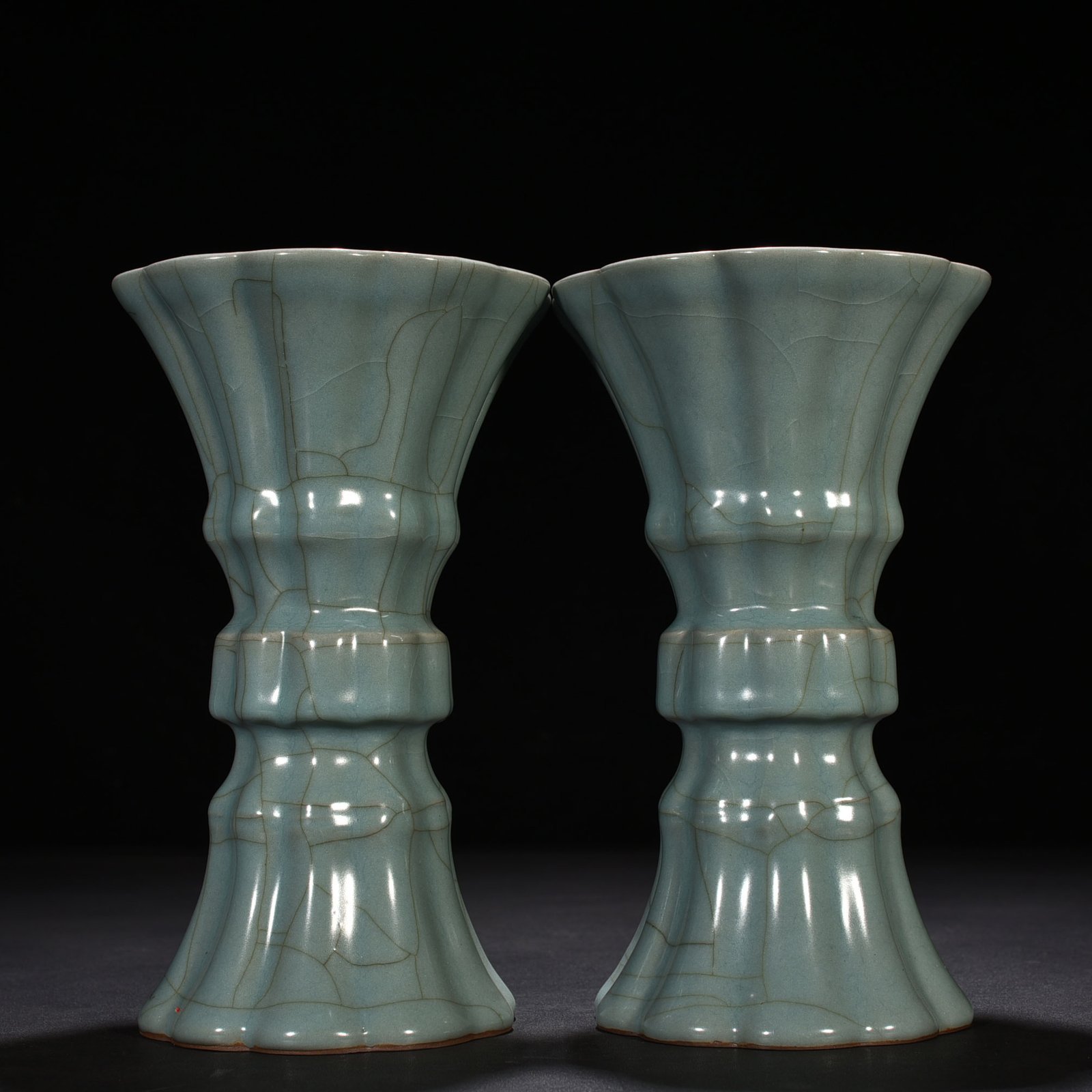 Song Dynasty official kiln style melon and flower goblet