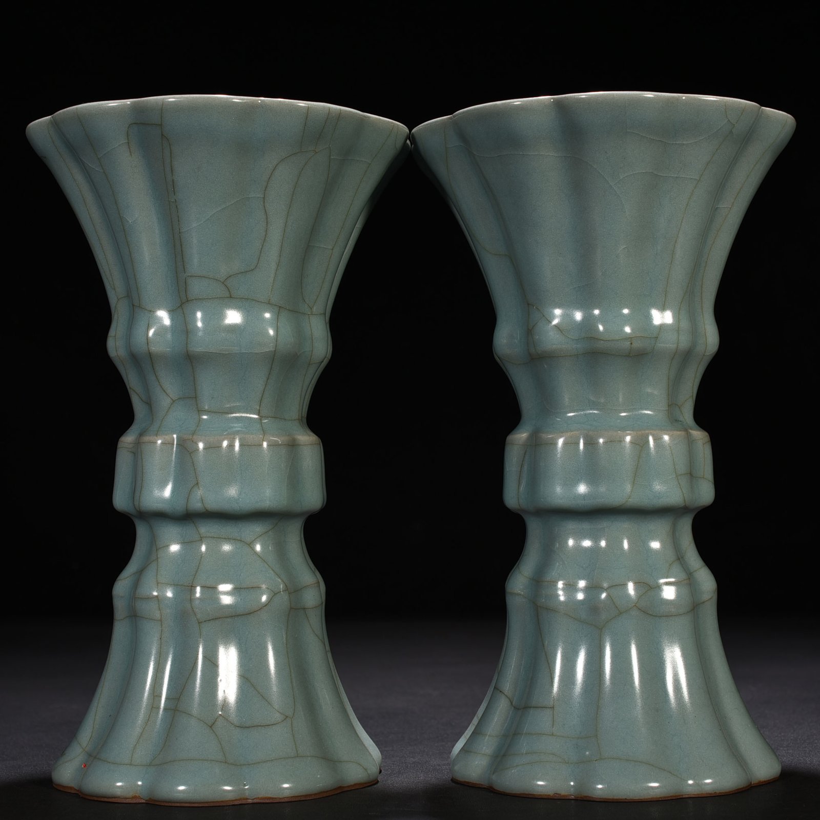 Song Dynasty official kiln style melon and flower goblet
