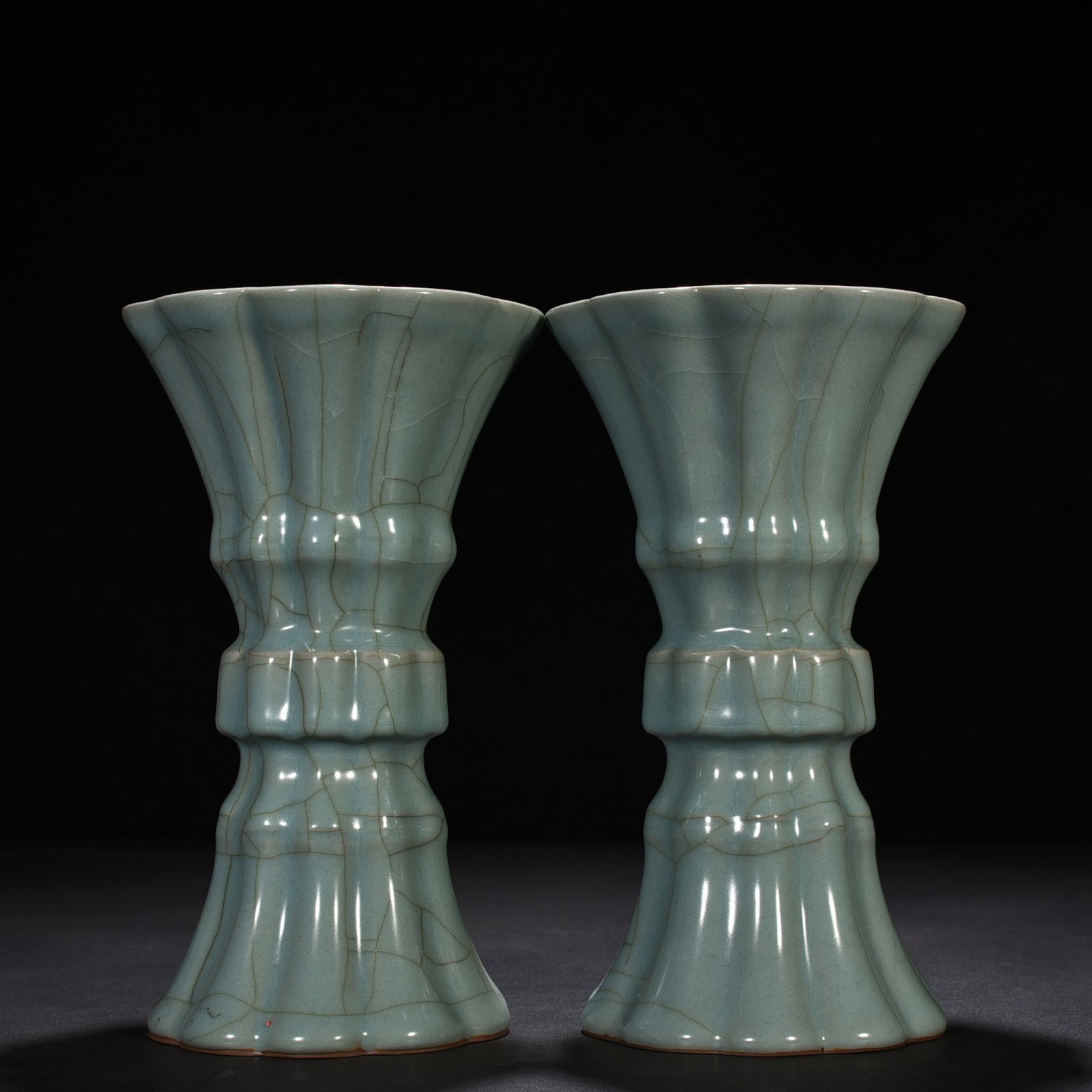 Song Dynasty official kiln style melon and flower goblet