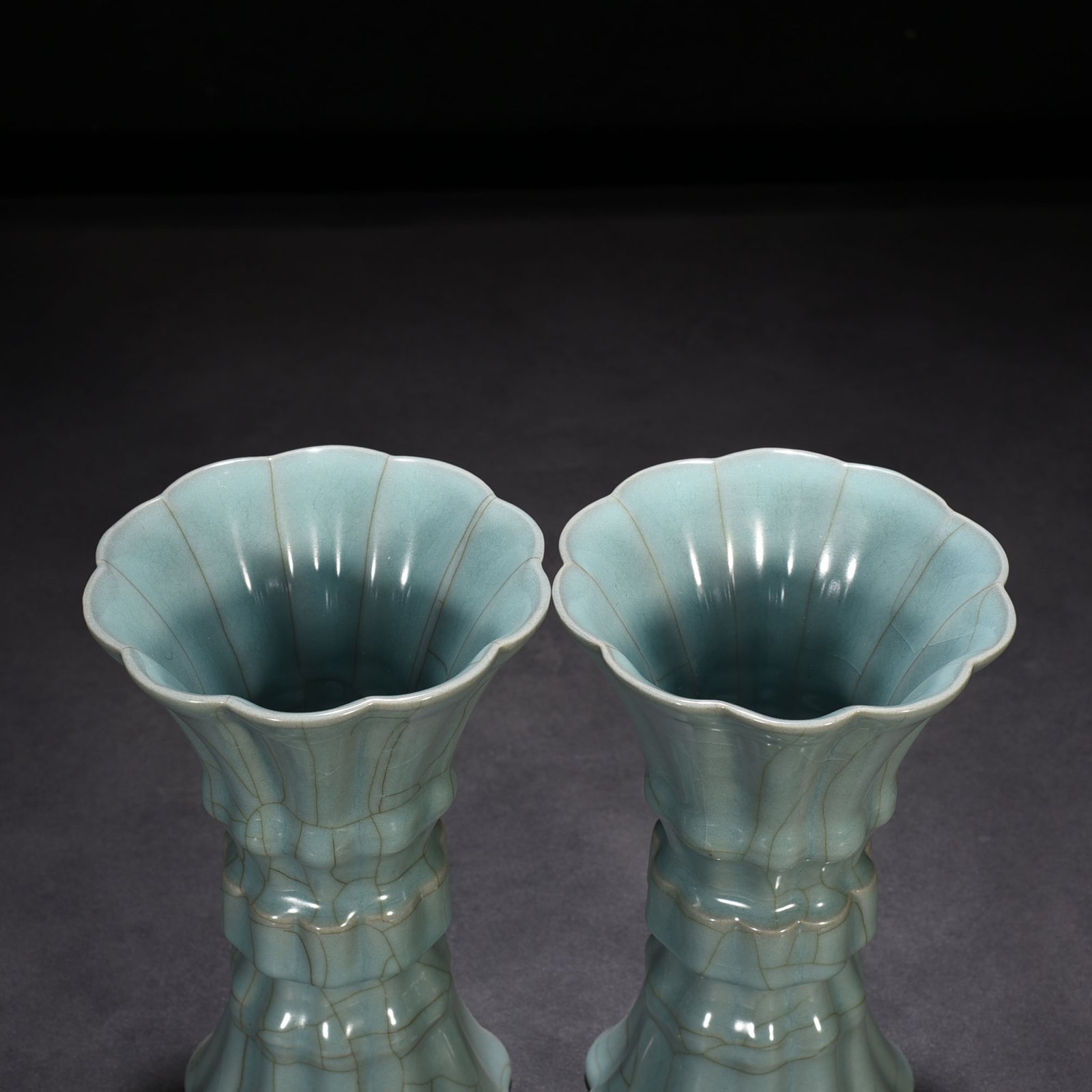 Song Dynasty official kiln style melon and flower goblet