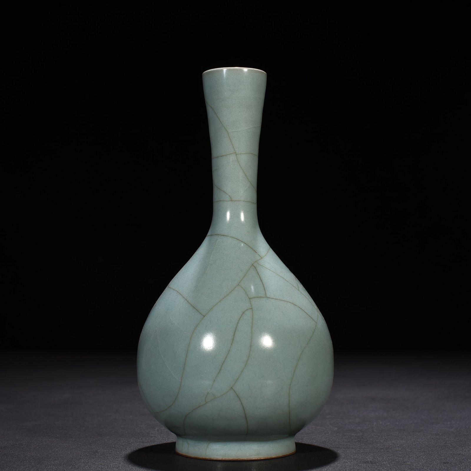 Song Dynasty official kiln style celadon Guanyin vase