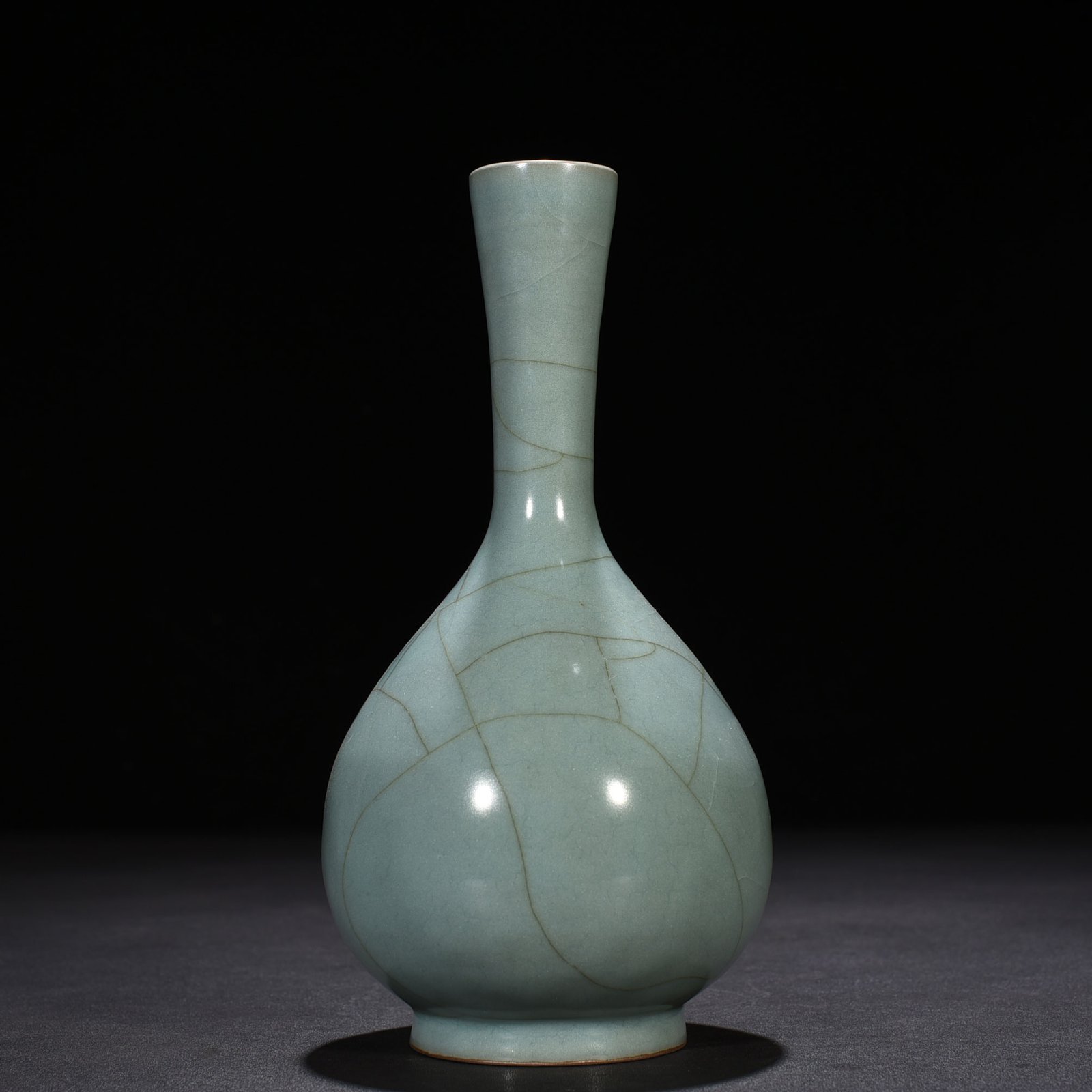 Song Dynasty official kiln style celadon Guanyin vase