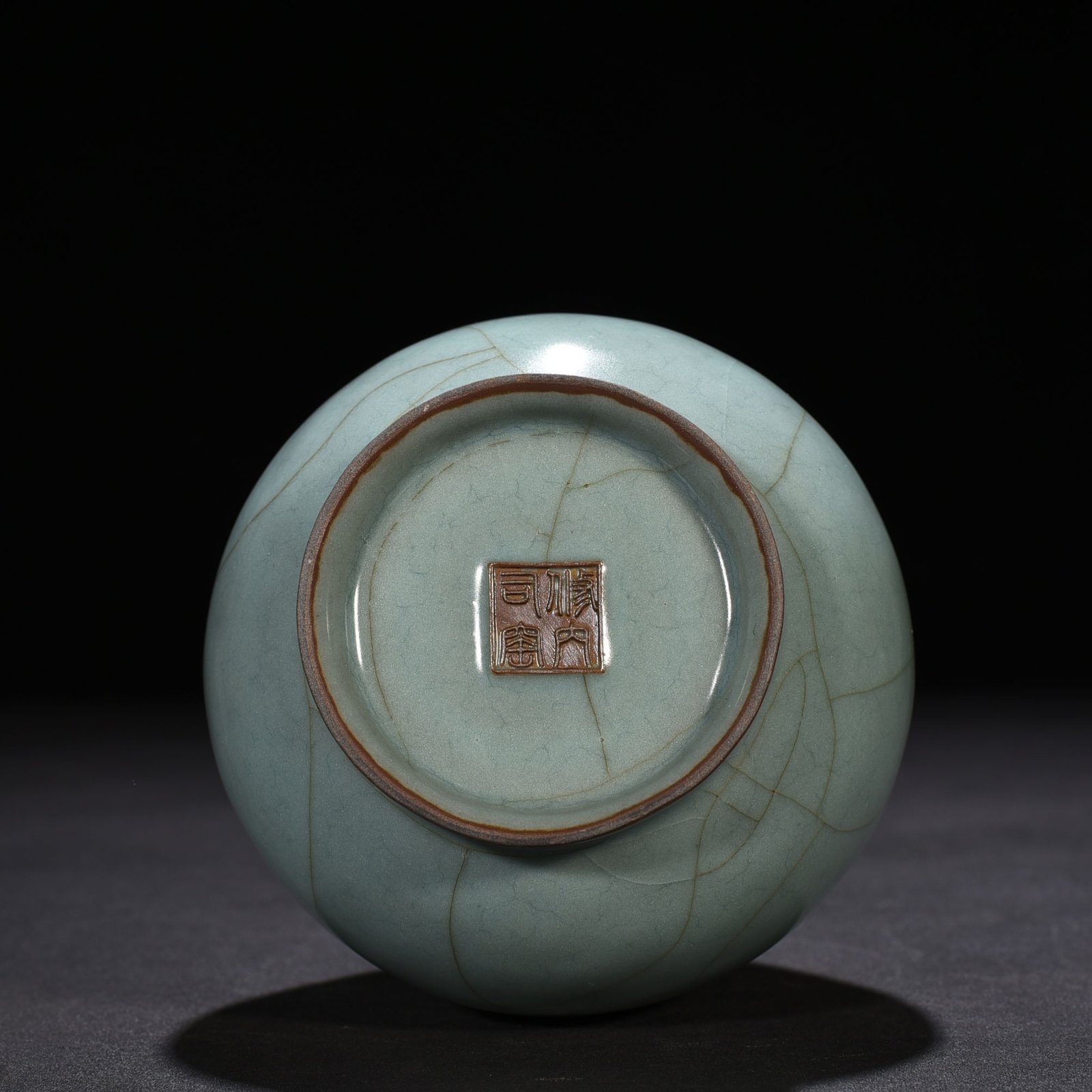 Song Dynasty official kiln style celadon Guanyin vase