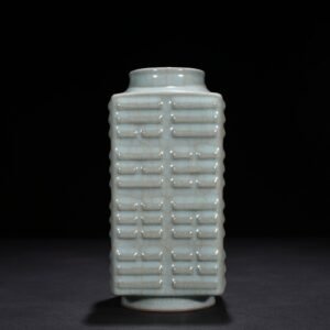 Song Dynasty Guan kiln Bagua Cong style vase
