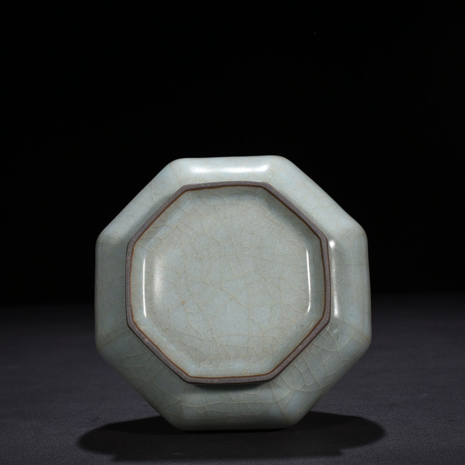 Song Dynasty official kiln Bafang dazzling pattern plate mouth bottle