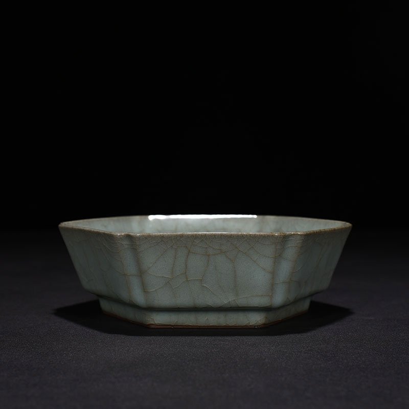 Song Dynasty official kiln six-square wash