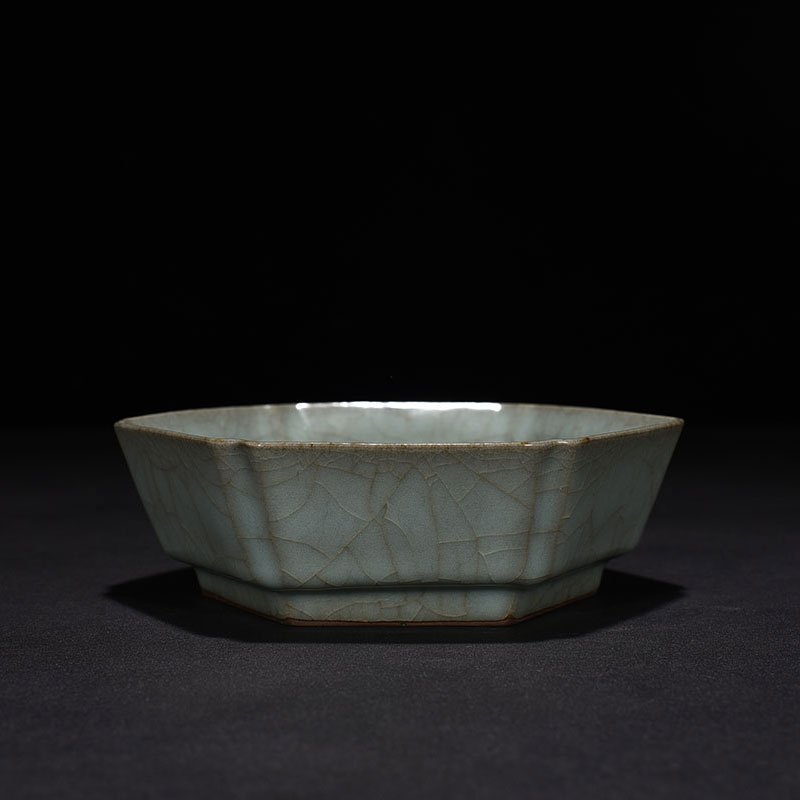 Song Dynasty official kiln six-square wash